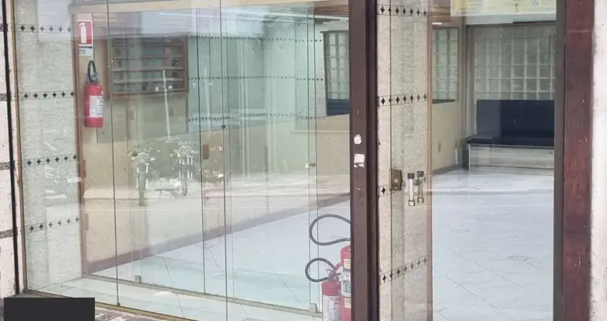 Loja Térrea de Frente à Venda no Centro Histórico de Porto Alegre