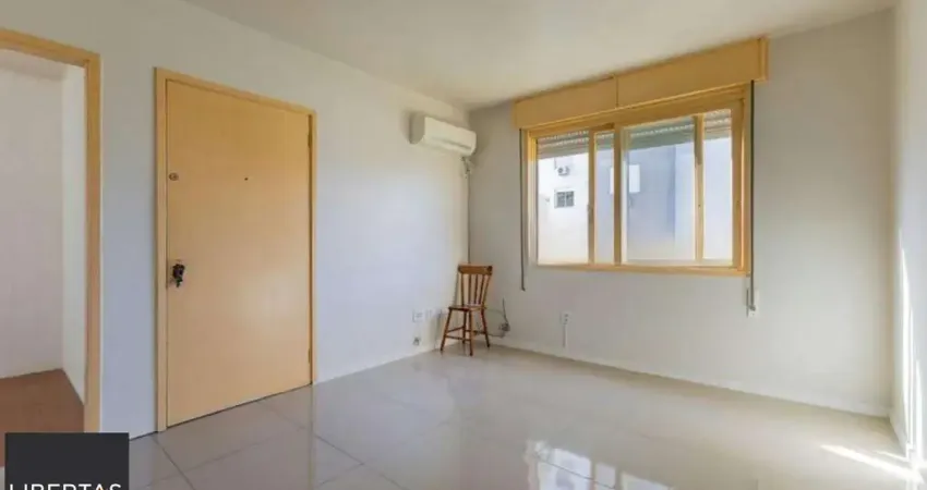 Apartamento com 2 quartos, vaga coberta e sol da manha no bairro Santana