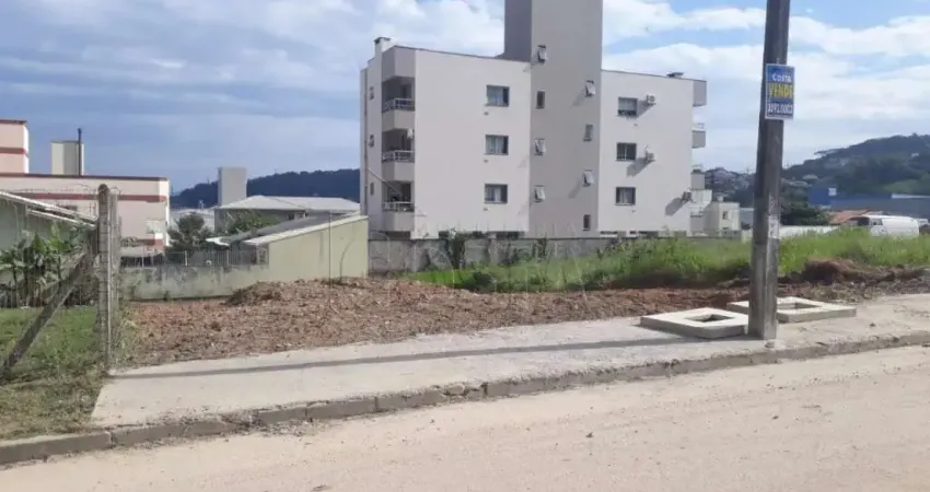 Terreno à venda na Rua José Wilson Francisco, 443, Forquilhinhas, São José