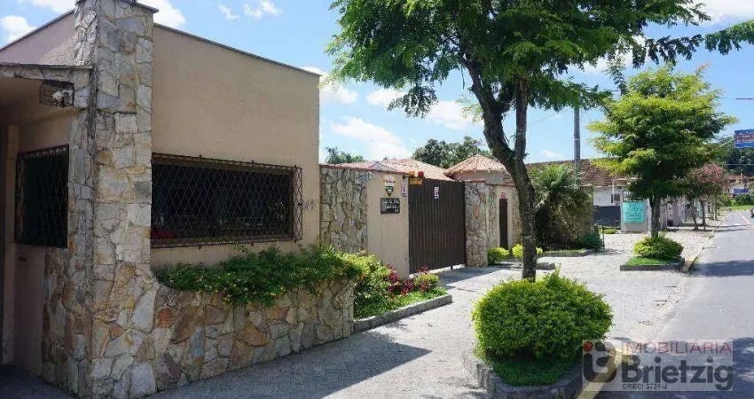 Apartamento com 2 dormitórios à venda, 61 m² por R$ 350.000,00 - Glória - Joinville/SC