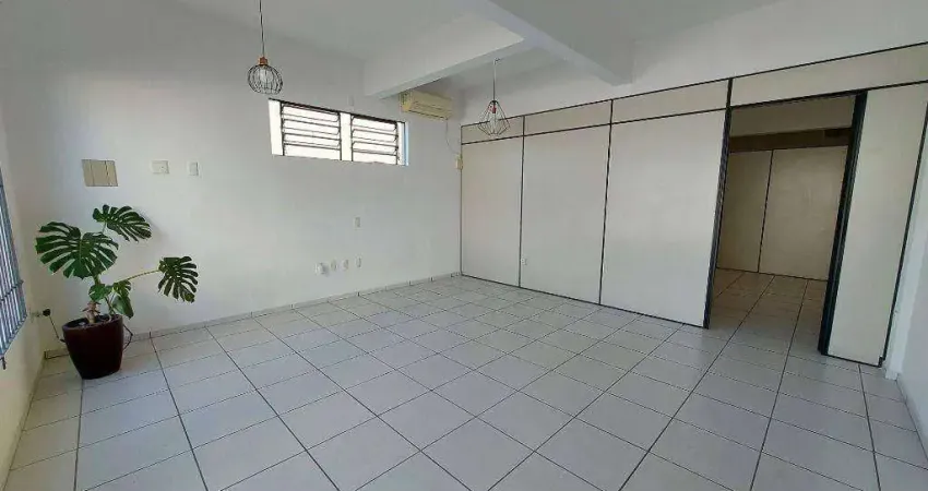 Sala para alugar, 52 m² por R$ 1.900 + taxas/mês - Bom Retiro - Joinville/SC