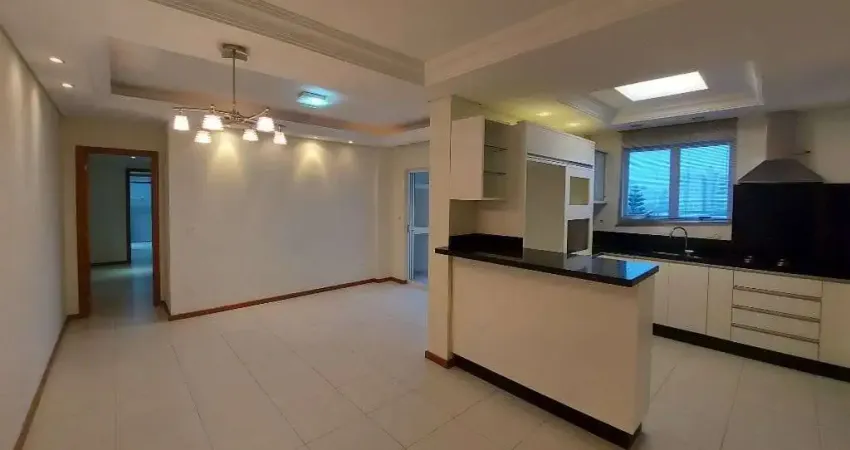 Apartamento para locação em América, Joinville: 3 dormitórios, 1 suíte, 89,98m², 2 banheiros, por R$3.000 + taxas mensal.