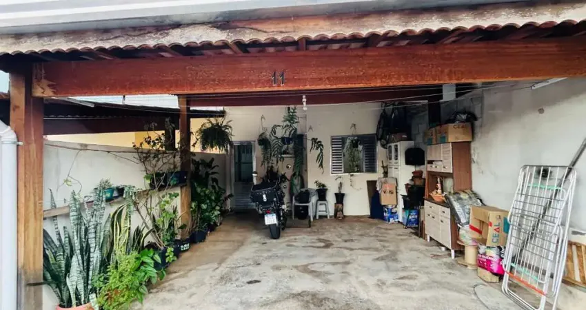 Casa para Venda em Pinhalzinho, Centro, 2 dormitórios, 1 banheiro, 1 vaga