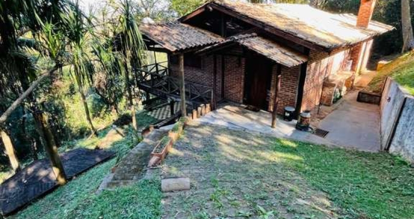 Chácara para Venda em Tuiuti, Zona Rural, 3 dormitórios, 1 suíte, 2 banheiros, 1 vaga