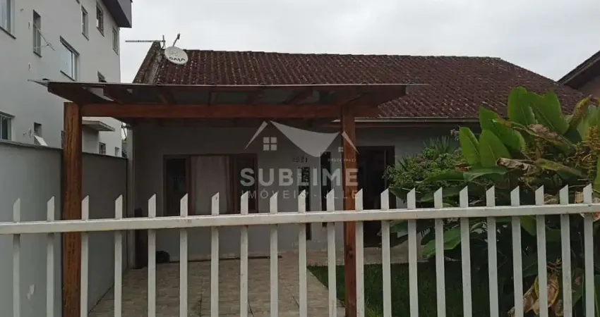 Casa com 4 quartos à venda no Jardim Iririú, Joinville 