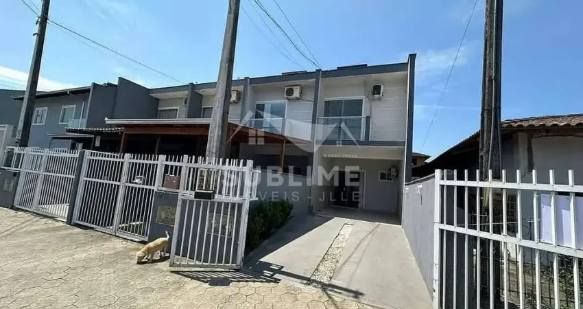 Casa com 3 quartos à venda no Comasa, Joinville