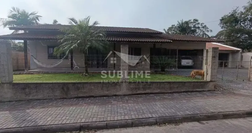 Casa com 3 quartos à venda na Vila Nova, Joinville