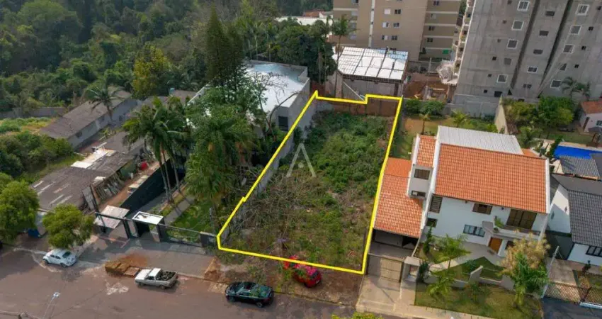 Terreno à venda no Bairro CENTRO em CASCAVEL por R$ 990.000,00