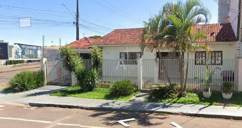 Casa com 3 quartos para alugar na Rua Vicente Machado, Country, Cascavel