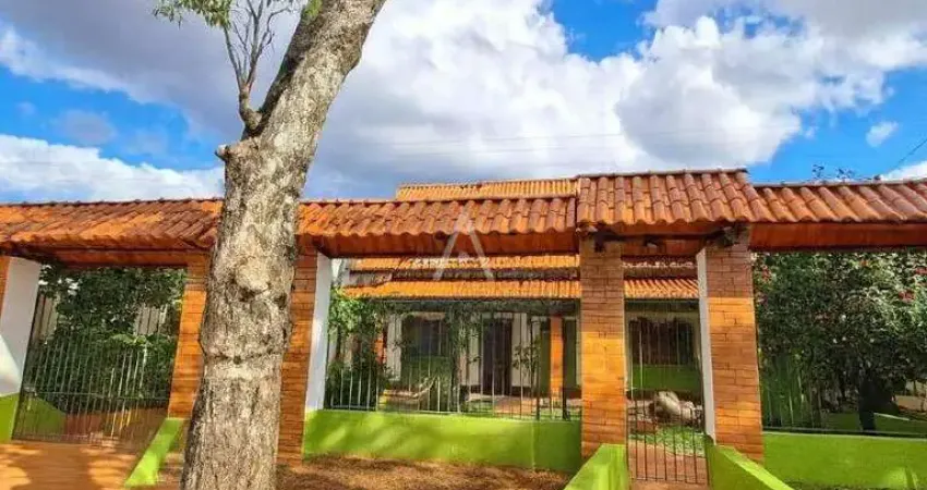 Sobrado 3 quartos à venda no bairro pioneiros catarinenses em cascavel por r$ 1.800.000,00