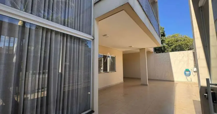 Sobrado para aluguel no Bairro NEVA em CASCAVEL por R$ 5.700,00