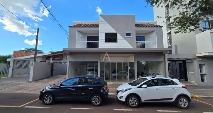 Casa comercial no Gisela com apartamento em terreno de 750 m²