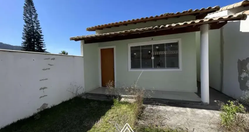 Casa com 2 dormitórios à venda, 83m² por R$ 400.000 - Praia de Itaipuaçu - Maric