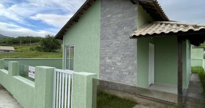 Casa com 2 quartos, 216m² por R$ 340.000 - Cond. Vitória Dos Anjos 2 (Pindobas)