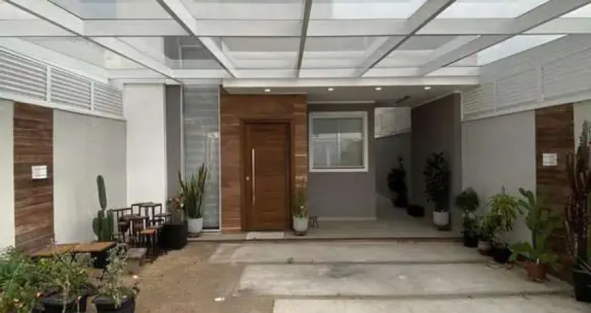 Casa com 2 dormitórios à venda, 220m² por R$ 600.000 - Jardim Atlântico Central