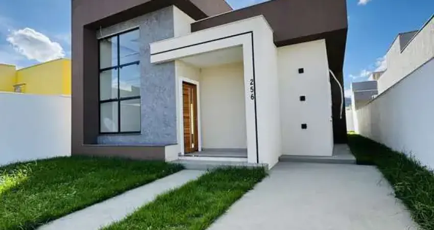 Casa com 3 dormitórios, 240m² por R$ 560.000 - Cond. Royal Garden (Pindobas) - M