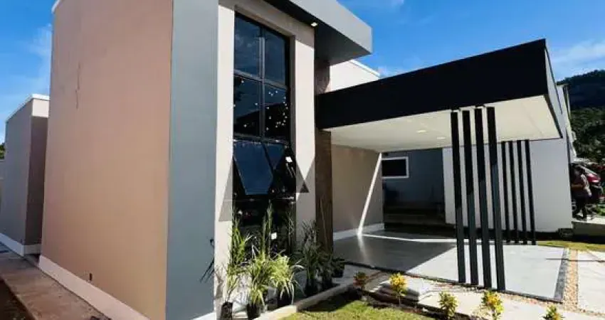 Linda casa com 3 dormitórios, 360m² por R$ 595.000 - Cond. Vivere (São José de I