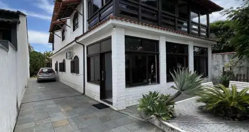 Casa com 4 dormitórios à venda, 480m² por R$1.150.000 - Jrd. Atlântico Central (