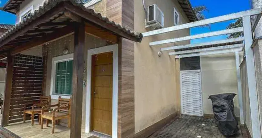 Duplex com 2 dormitórios à venda, 70m² por R$ 330.000 - Cond. Oasis de Itaocaia
