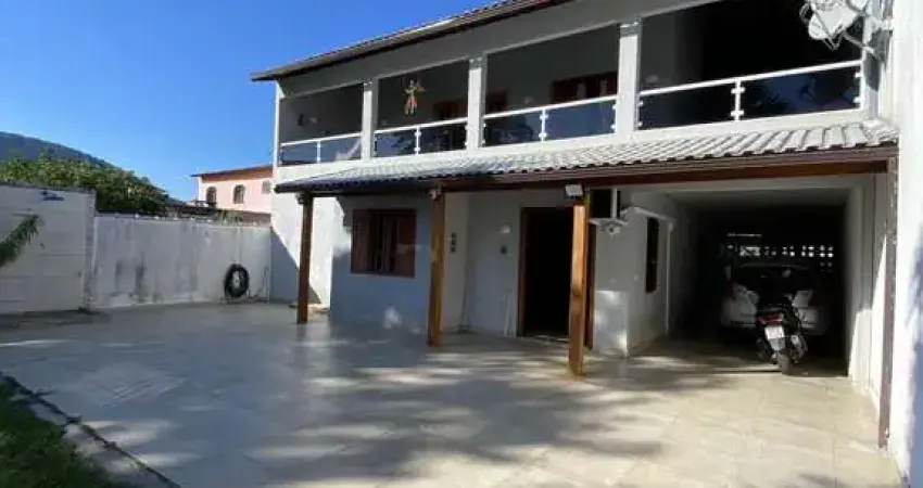 PORTEIRA FECHADA com 3 dormitórios à venda, 480m² por R$ 1.200.000 - Praia de It