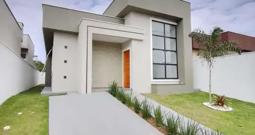 Casa à venda com 3 dormitórios, 240m² por R$ 595.000 - Cond. Royal Garden (Pindo