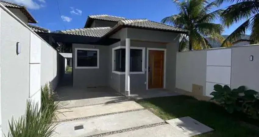 Casa com 2 dormitórios à venda, 240m² por R$ 585.000 - Praia de Itaipuaçu - Mari