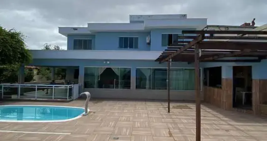 Casa de alto padrão com 5 quartos, 980m² por R$ 2.300.000 - Araçatiba - Maricá/R