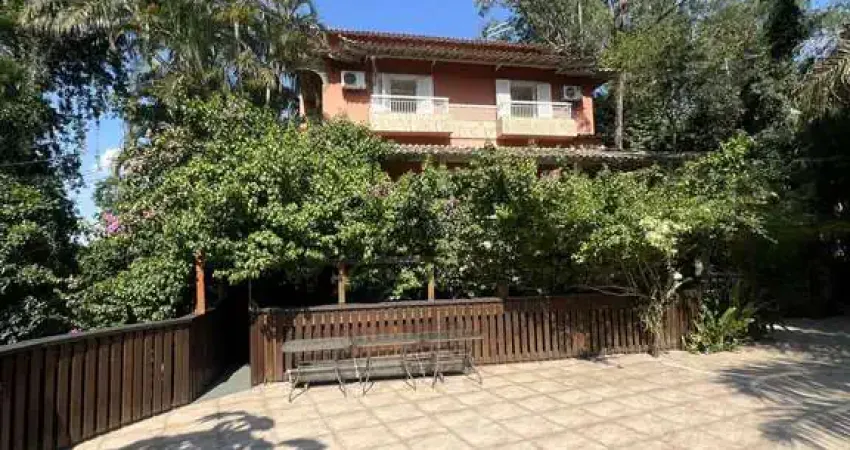 Casa com 5 dormitórios á venda, 1.100m² por R$ 2.450.000 - Cond. Chacará Ubá (Pe