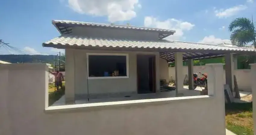 Casa com 3 dormitórios a venda, 369,48m² por R$ 490.000 - Cond.Ubatã 1 (Caxito)