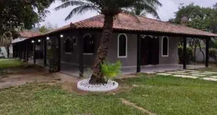 Casa com 4 dormitórios à venda, 1.500m² por R$ 790.000 - Chácaras de Inoã - Mari