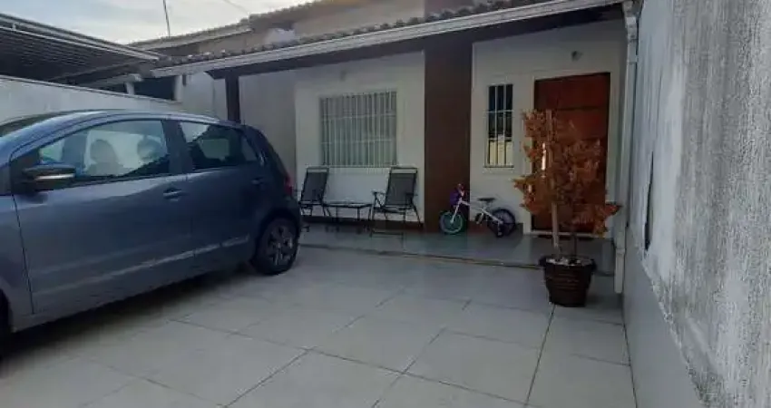 Casa com 3 dormitórios à venda, 240m² por R$650.000 - Barroco (Itaipuaçu) - Mari