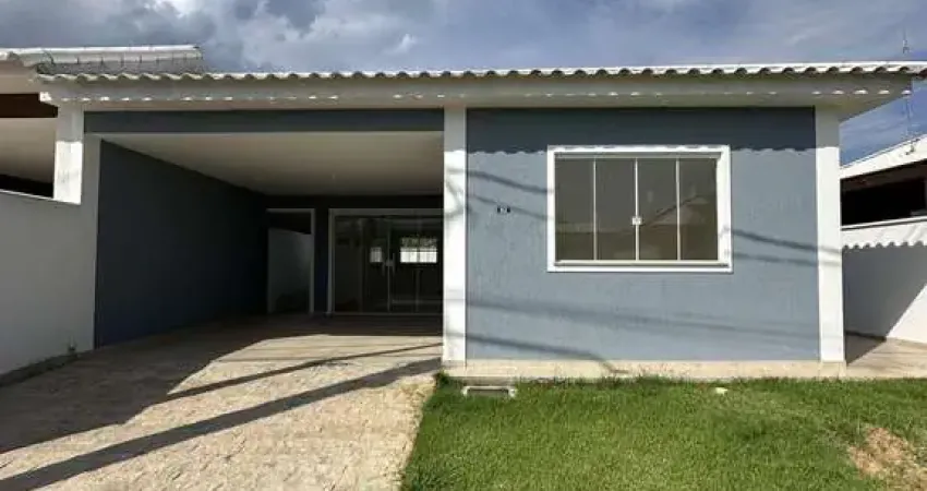 Casa com 3 dormitórios à venda, 112,8m² por R$ 600.000 - Cajueiros (Itaipuaçu) -