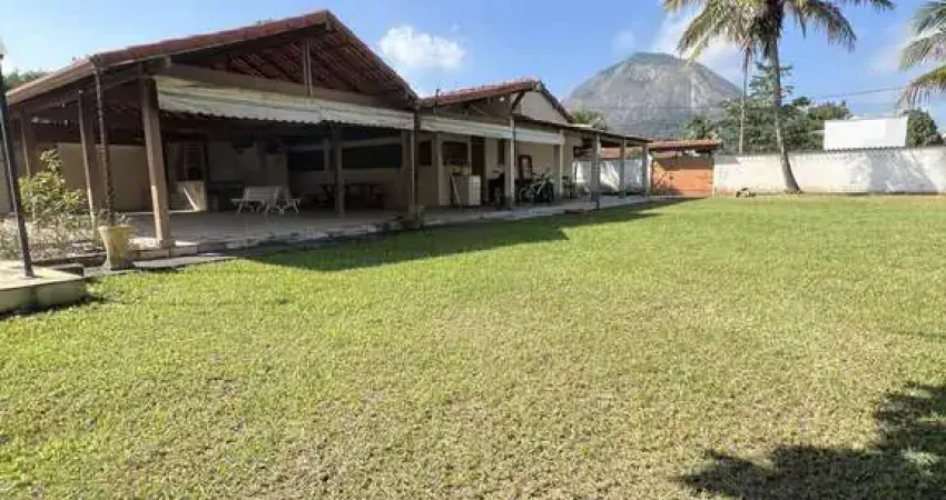 Casa com 2 dormitórios à venda, 2.100m² por R$599.000 - Chácaras de Inoã - Maric
