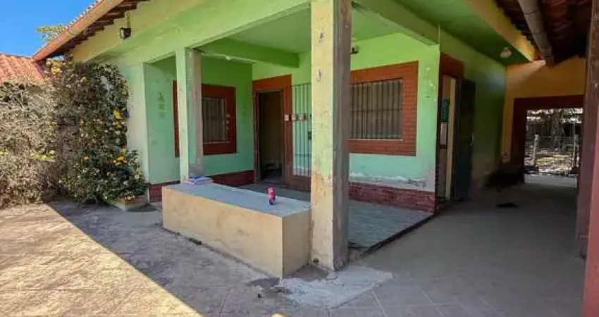 Casa com 2 dormitórios à venda, 1.500m² por R$ 400.000 - Chácaras de Inoã - Mari