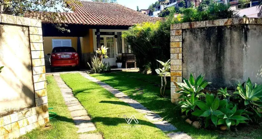 Casa com 3 quartos e piscina à venda, 100 m² - Badu - Niterói/RJ