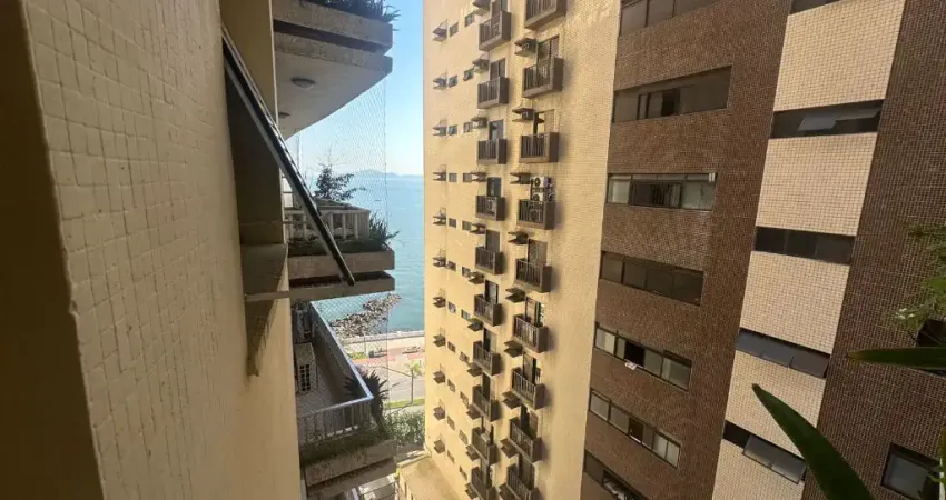 Prédio frente ao Mar, 1 quarto em Ponta da Praia - Santos - SP