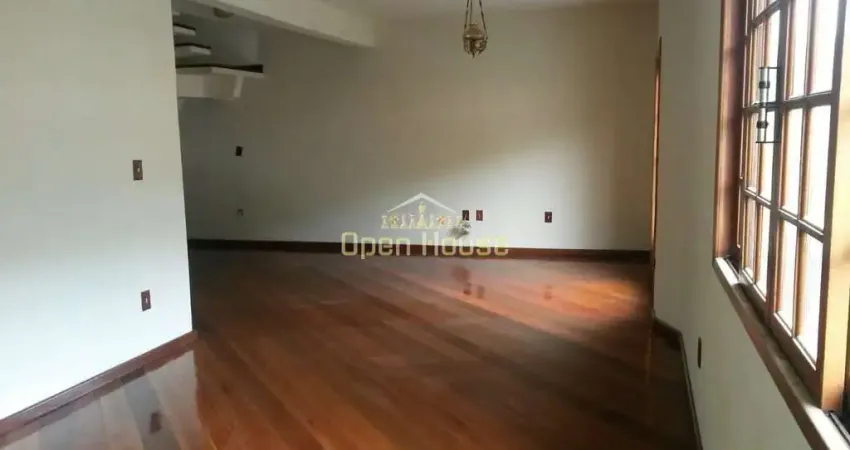 Oportunidade imperdível! Vendo Casa com 4 Quartos (1 suíte), Área Gourmet e Piscina na Morada Granj