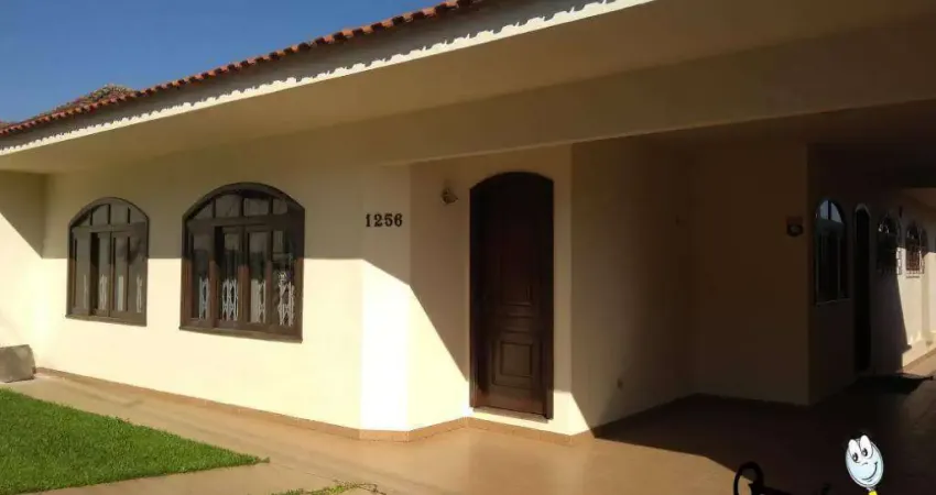 Casa com 3 quartos para alugar no Centro, São José dos Pinhais 