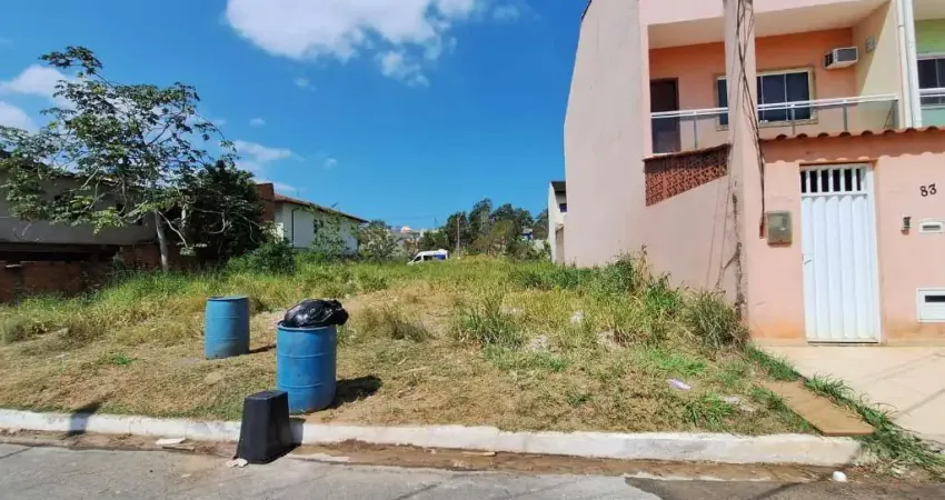 Terreno à venda na Rua Santa Dóris, 78, Jardim Vitória, Macaé