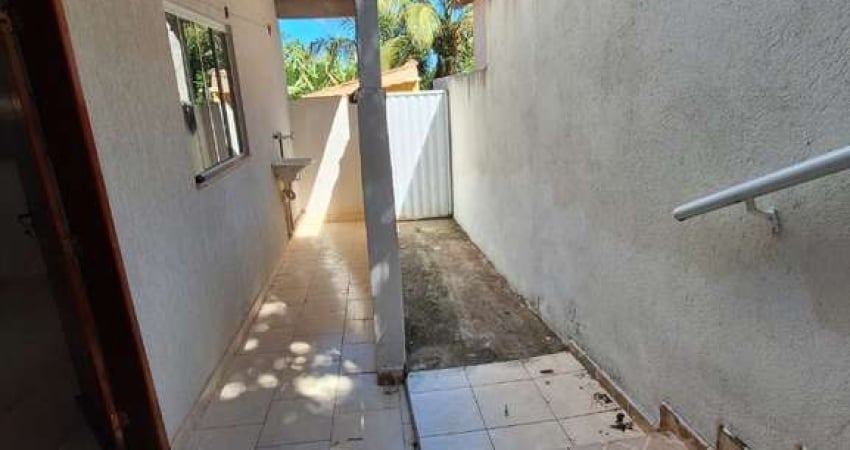 Casa com 2 quartos para alugar na Rua E, 60, Mar do Norte, Rio das Ostras