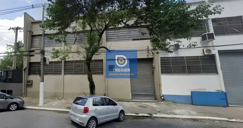 Galpão espaçoso com pé direito alto e segurança na rua do curtume!