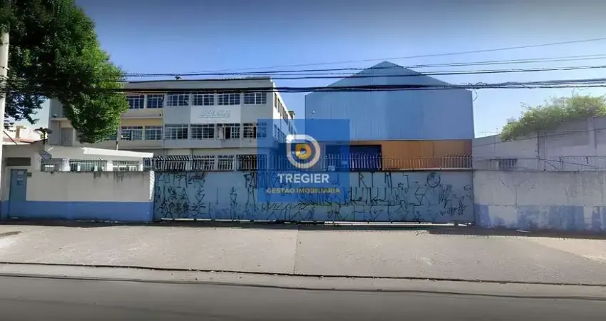 Aluga-se galpão industrial com 11.657,16 m² de área construída