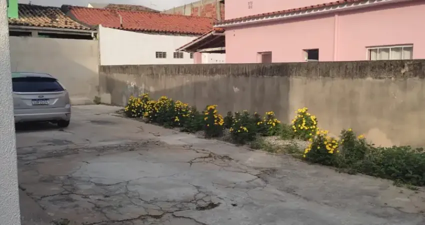 Casa totalmente independente c/3 quartos no coração do bairro são cristovão