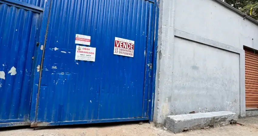 Galpão comercial em terreno muito bem localizado na passagem