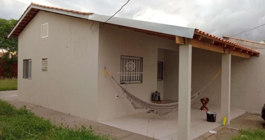 Casa para Venda em Cuiabá, OSMAR CABRAL, 2 dormitórios, 1 banheiro, 2 vagas