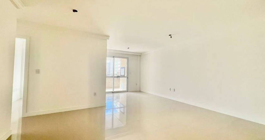 Apartamento com 3 quartos à venda na Avenida Brigadeiro da Silva Paes, 261, Campinas, São José
