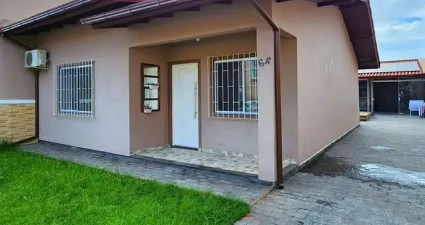 Casa com 2 quartos à venda na Rua Armando Martins Schnorrenberger, 64, Forquilhas, São José