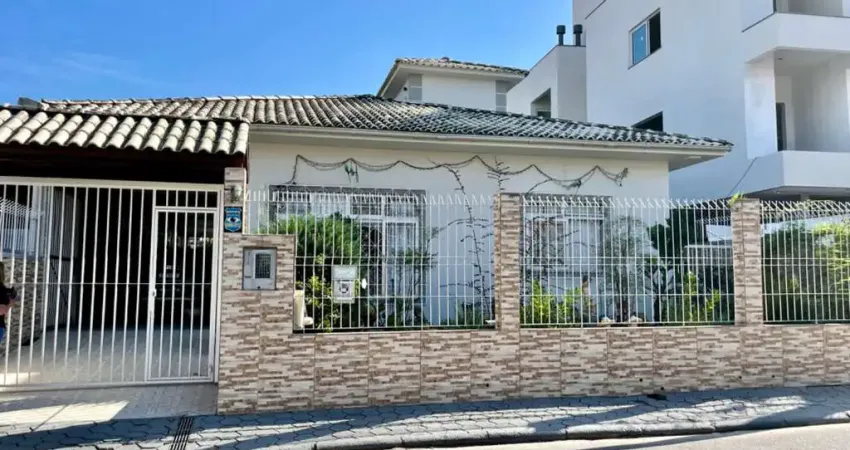 Casa com 4 quartos à venda na Rua José Leonidio Vieira, Passa Vinte, Palhoça