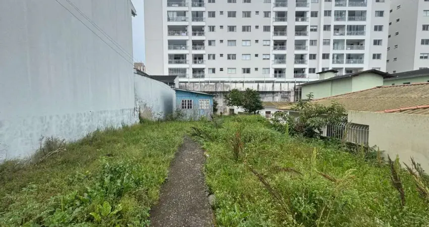 Terreno à venda na Rua Antônio Basil Schroeder, Barreiros, São José