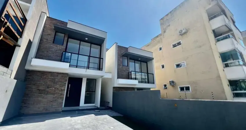 Sobrado em santa catarina, são josé, rua augusta rodrigues pulceno. 3 banheiros 3 dorm.